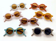 Load image into Gallery viewer, Kids sunglasses